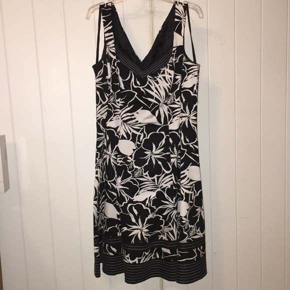 Nine West Black and White Tropical Print Dress - Picture 2 of 4